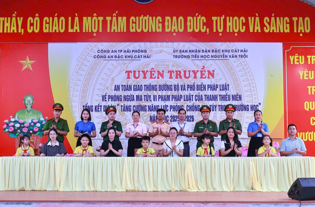 Công an đặc khu Cát Hải phối hợp Trường Tiểu học Nguyễn Văn Trỗi xây dựng môi trường học đường an toàn, nói không với ma túy